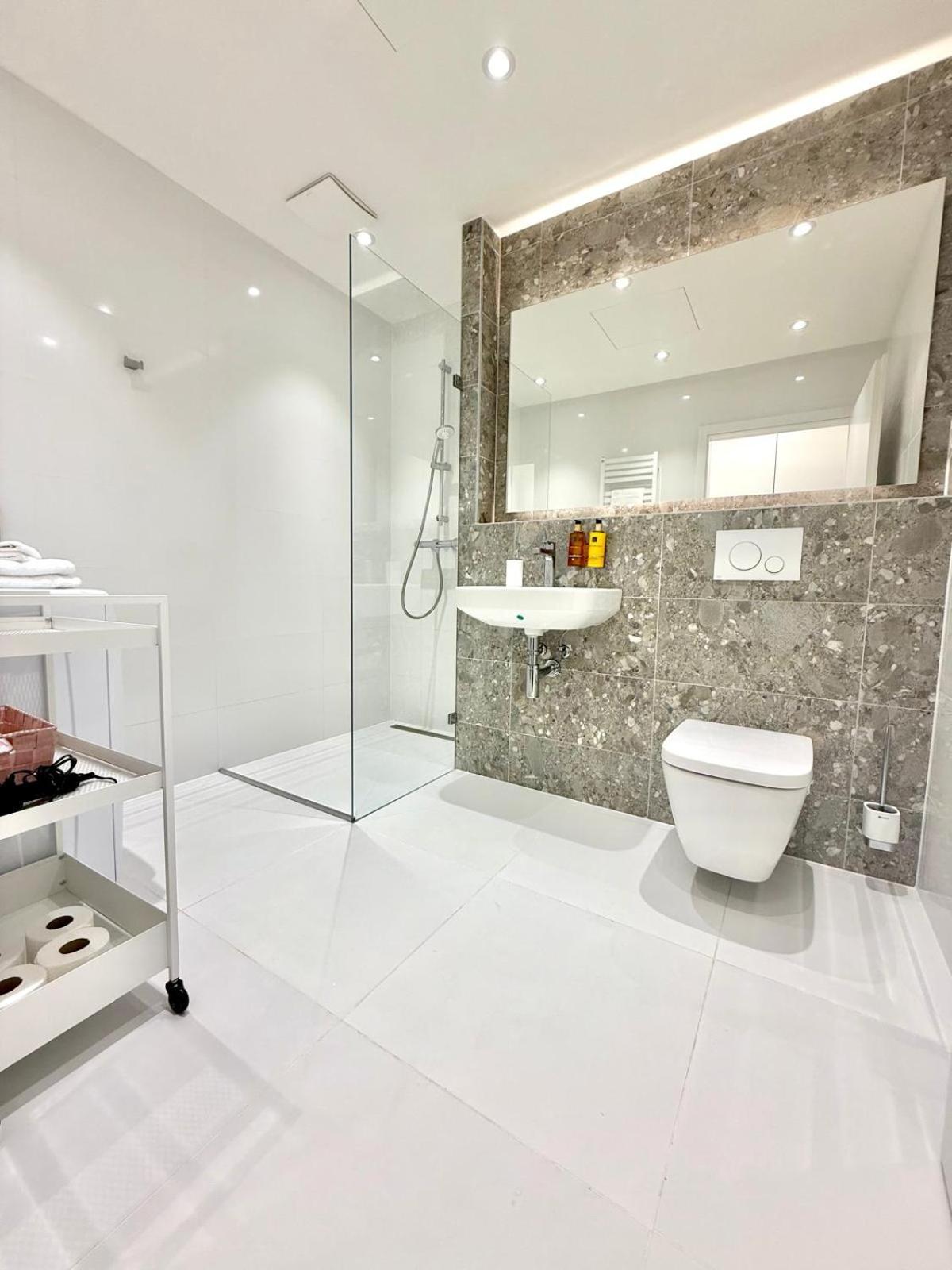 City Relax Apartments With Free Parking, 10 Mins Walk To City Centre Brno Luaran gambar